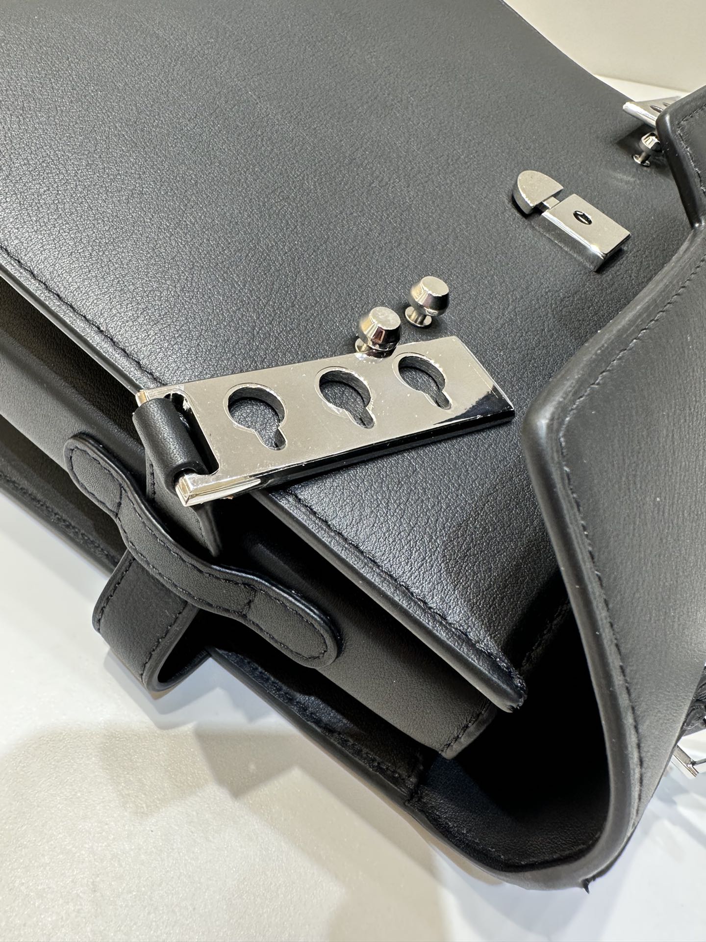 델보 톰페트 MM 샤리오뜨백